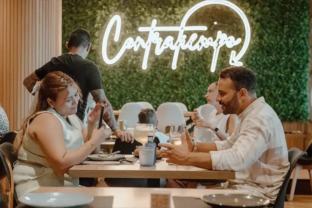 Ambiente en el restaurante Contratiempo, Palma (10/12)